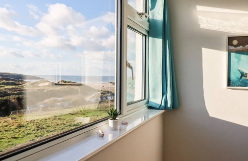 Crantock House | SEACROFT, pet friendly, country holiday cottage in Crantock