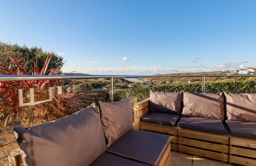 Crantock House | SEACROFT, pet friendly, country holiday cottage in Crantock