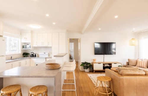 Surf Beach House | Seafoam Beach Retreat
