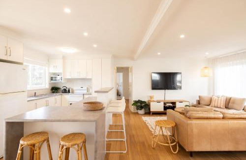 Surf Beach House | Seafoam Beach Retreat