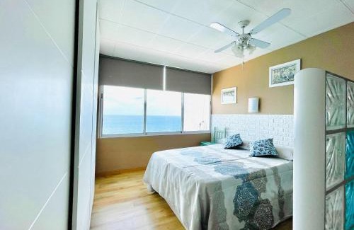 Almeria Apartment | Seafront apartment in La Garrofa near the beach