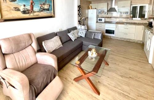 Almeria Apartment | Seafront apartment in La Garrofa near the beach