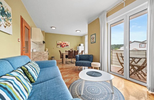 Suha Punta Apartment | Seafront Apt on Sunny Rab Island - Neda Maslina