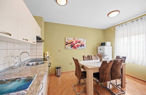 Suha Punta Apartment | Seafront Apt on Sunny Rab Island - Neda Maslina