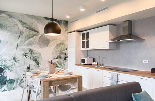 Chioggia Apartment | Seafront Modern Acquamarine Suite by Ca-sa Check