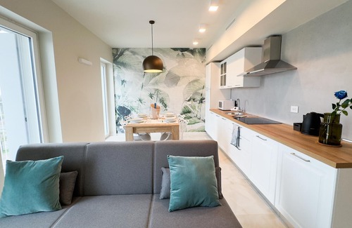 Chioggia Apartment | Seafront Modern Acquamarine Suite by Ca-sa Check