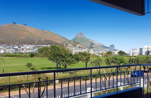 Mouille Point Apartment | Seafront Mouille Point 2 bedroom 2 bathroom Apartment Cape Town Westridge B