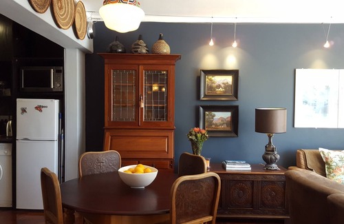 Mouille Point Apartment | Seafront one bedroom apartment on Beach Road Cape Town Westridge A