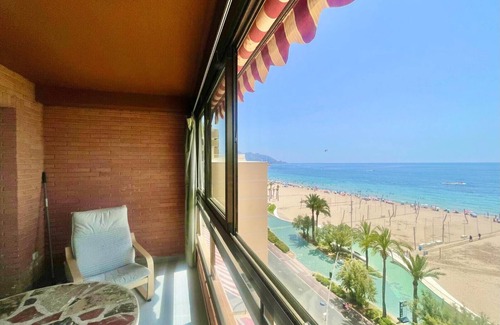 Cala Apartment | SEAFRONT PONIENTE BEACH BENIDORM R049