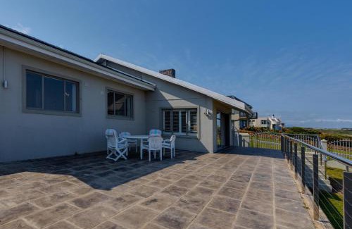 Sandbaai House | Seafront Retreat in Sandbaai