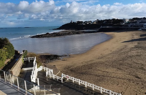 Cotes d'Armor Apartment | Seafront studio close to shops.