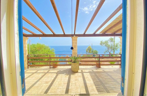 Corsano Villa | Seafront Villa with private pool