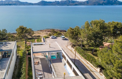 Mallorca Island Villa | Seafront Villa Sunset Alcudia