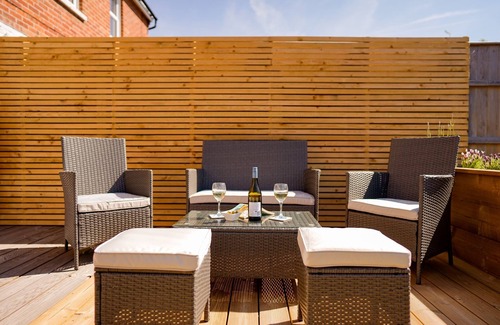 Bembridge Cottage | Seaglass - a house that sleeps 6 guests in 3 bedrooms