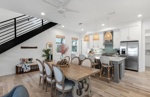 SeaNest Village House | Seagrove Beach, New Build, Golf Cart!