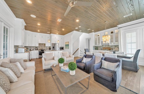 SeaNest Village House | Seagrove Beach Villa- Dog Friendly!- Golf Cart