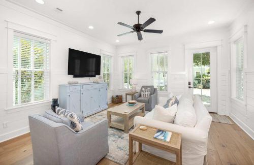 Greenway Park House | Seagrove Escape Refreshed plus Shared Pool