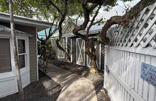 Uptown - Upper Duval Cottage | Seagull Suite | Inviting Studio, Just Steps From Duval, Hot Tubs!