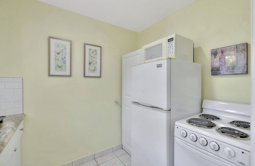 Pompano Beach Hotel | Seahorse Guesthouse