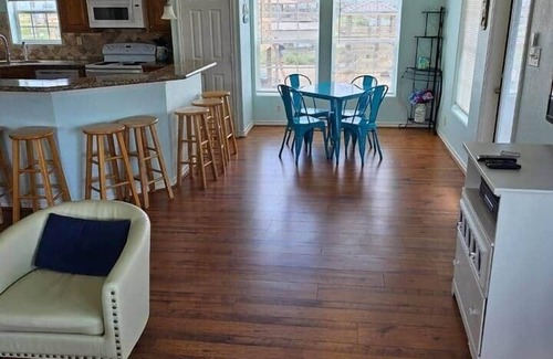 Port Bolivar House | Seahorse Sea Fish Camp Sleeps 16