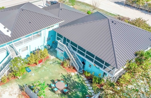Sanibel Apartment | Seahorse Suites #1. Pet Friendly Beach HAVEN!