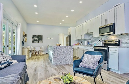 Sanibel Apartment | Seahorse Suites #4. A Perfect Beach Getaway!