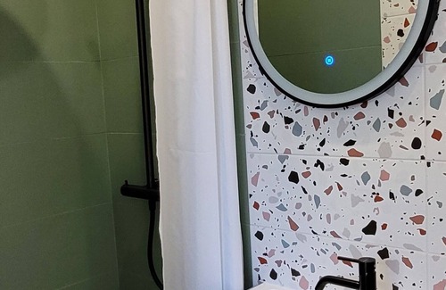 Royan Hotel | SEAKUB HOTEL