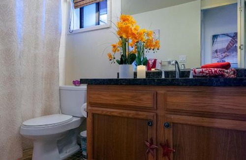 Princeville Apartment | Sealodge B4 - affordable condo, hike to beach, ocean view lanai