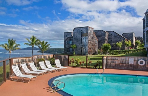 Princeville Villa | Sealodge H9 1 Bedroom Condo by RedAwning