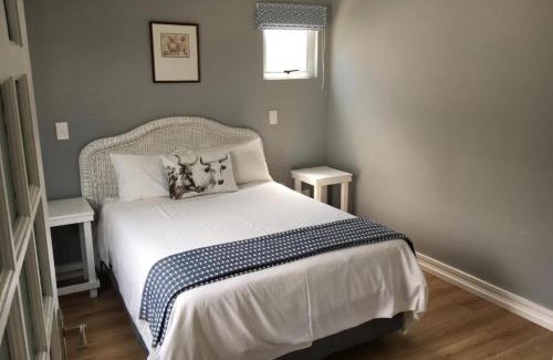 Cape Saint Francis Hotel | Seals Backpackers