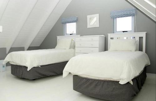 Cape Saint Francis Hotel | Seals Backpackers