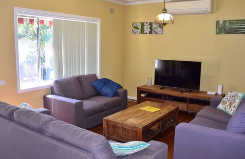 South West Rocks Cottage | Seamist Cottage - Pet Friendly