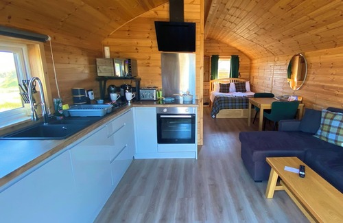 Aird Uig Bed & Breakfast | SEApods Luxury Glamping - Isle of Lewis