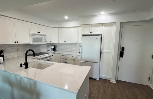 Diamond Beach Condo | Seapointe Village OCEAN FRONT 1BR Walkout