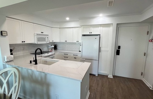 Diamond Beach Condo | Seapointe Village OCEAN FRONT 1BR Walkout