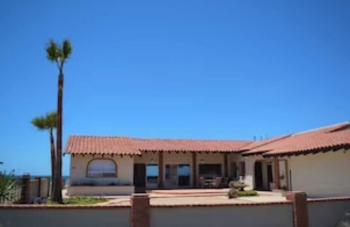 Lengueta Arenosa House | Searenity Keep an eye on kids. You: on patio with a refreshing beverage.