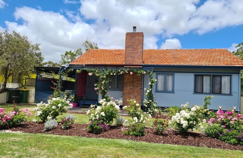 Geographe Cottage | SeaRose Busselton - relax by the beach