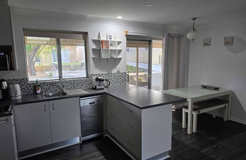 Lancelin House | Seas The Day