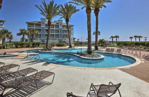 Galveston House | Seas The Day Home with Pool Access in Galveston
