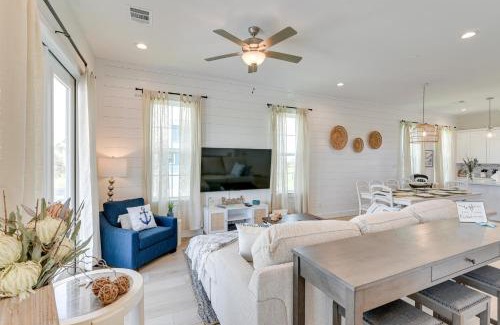 Galveston House | Seas The Day Home with Pool Access in Galveston