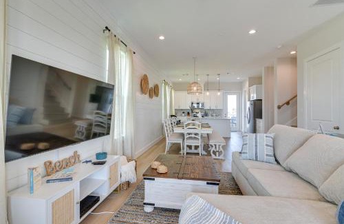 Galveston House | Seas The Day Home with Pool Access in Galveston