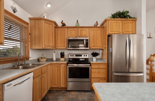 Nags Head House | Seas The Day: Private Hot Tub, Amazing Sunsets, Village Beach Club amenities!