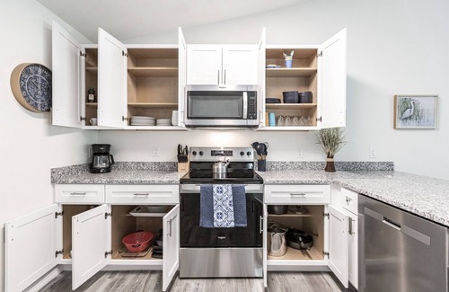 Port Charlotte Apartment | Seascape Duplex: Unit 1980, Heated Pool, New Build