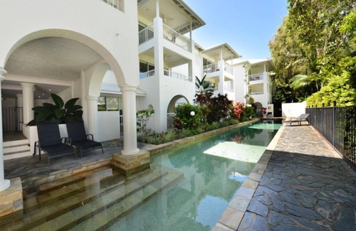 Port Douglas Apartment | Seascape Holidays Studio Apartment 44 at Portsea
