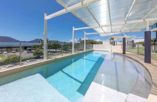 Cairns Central Business District Apartment | Seascape: Luxury Waterfront Living in the Heart of Cairns