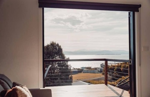 Alonnah House | Seascape on Bruny Island