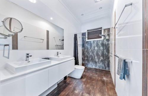 Cannonvale House | Seascape Paradise