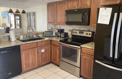 St. George Island Condo | SEASHELL ESCAPE - Pool & Beach Front 2 Bedroom sleeps 6 - Enjoy!