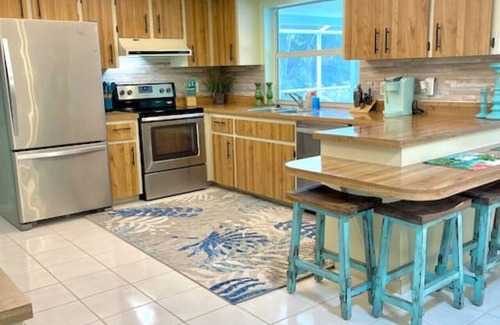 Iona House | Seashell Palms - Close to Sanibel Island & Fort Myers Beach