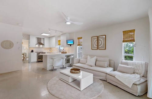 Lake Park House | Seashell Retreat